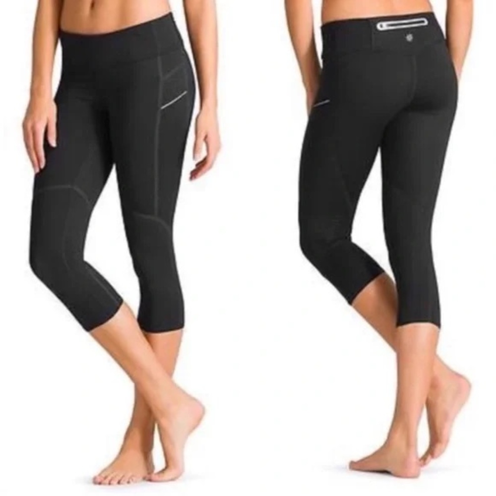 Athleta Be Free Knicker Cropped Leggings